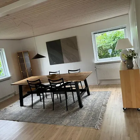 Helt I Og Taet Pa Stranden 빌라 *