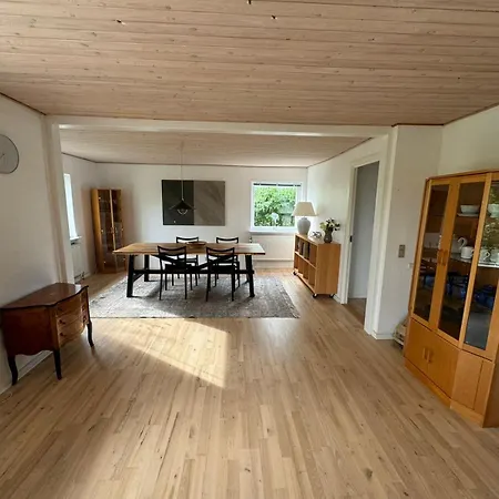 Villa Helt I Og Taet Pa Stranden Koge