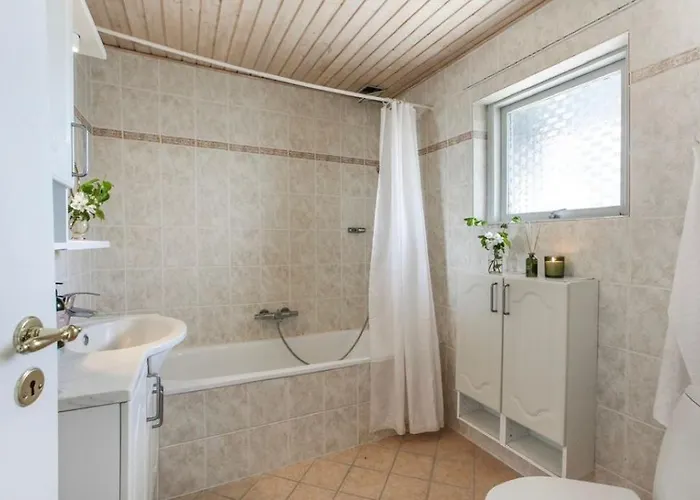 빌라 Helt I Og Taet Pa Stranden 코이에