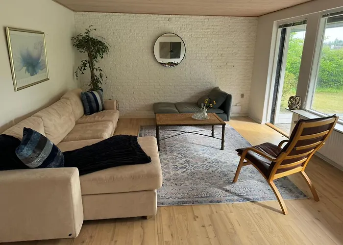 Helt I Og Taet Pa Stranden 빌라 *