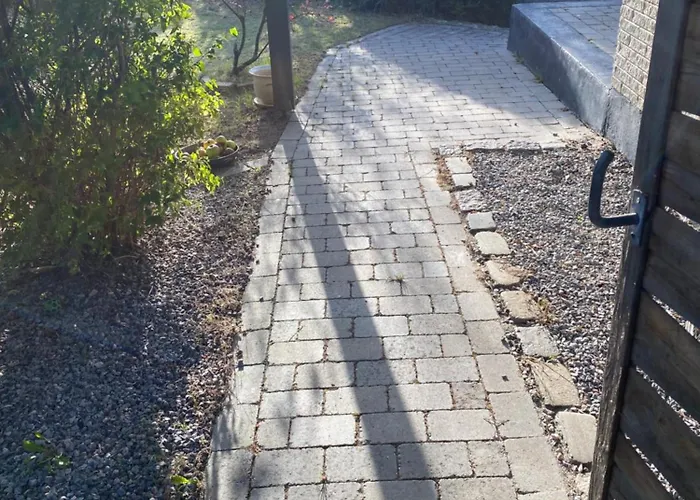 Helt I Og Taet Pa Stranden * 코이에